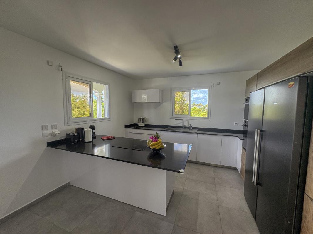 20.Location villa piscine le moule guadeloupe_Cuisine